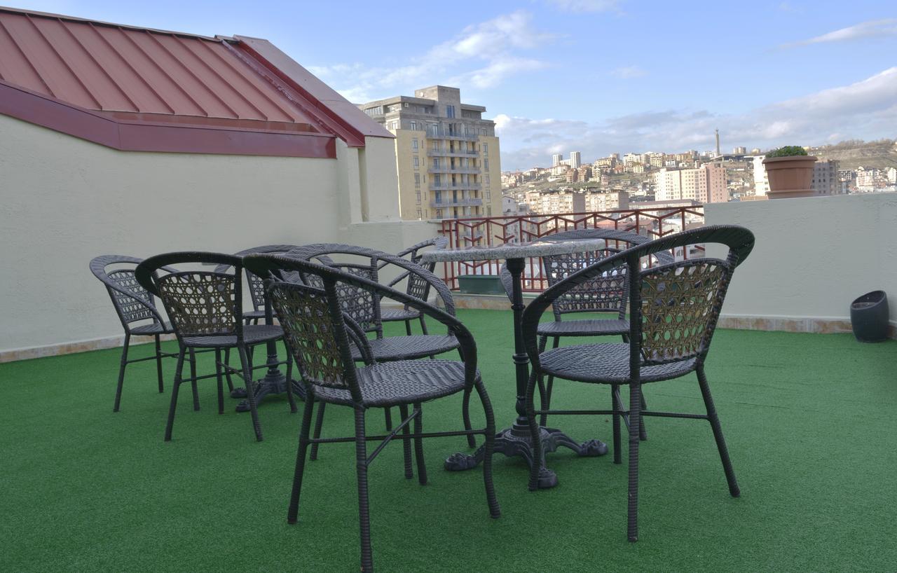 The Rooms Hostel Erivan Exterior foto