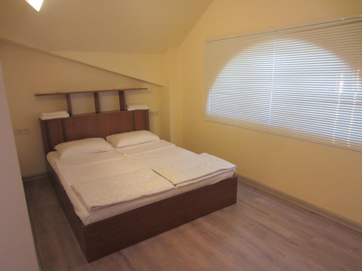 The Rooms Hostel Erivan Exterior foto