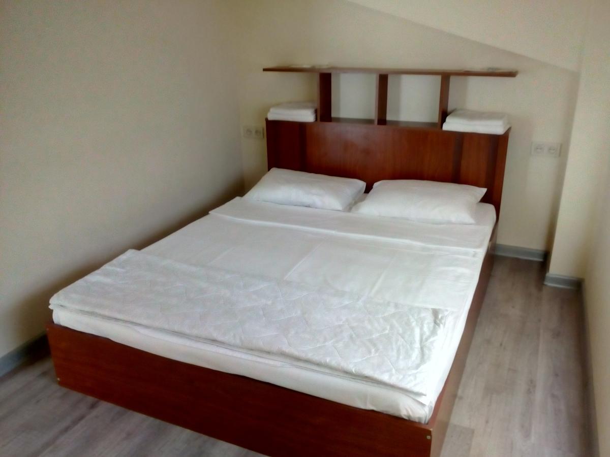 The Rooms Hostel Erivan Exterior foto