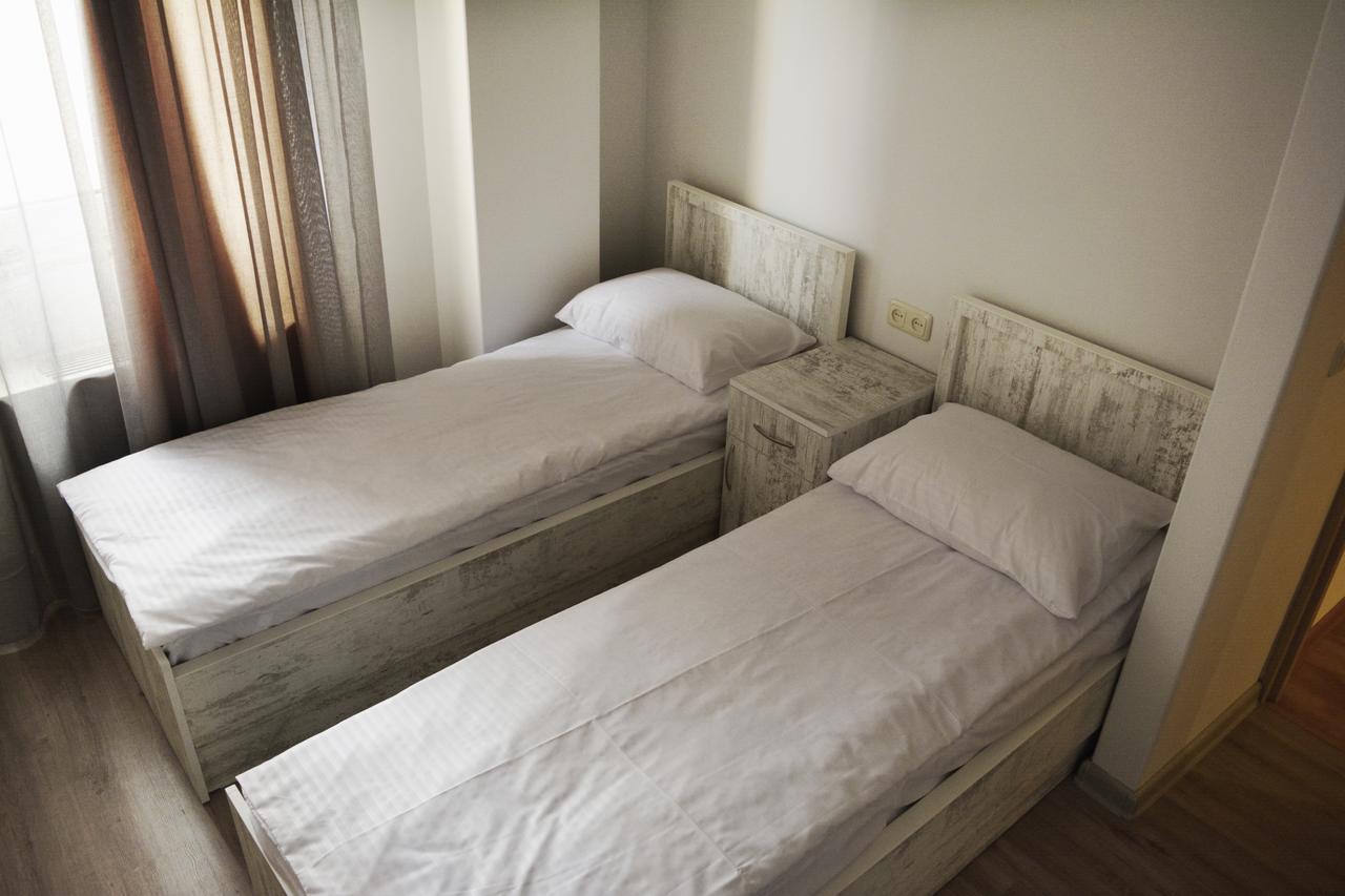 The Rooms Hostel Erivan Exterior foto