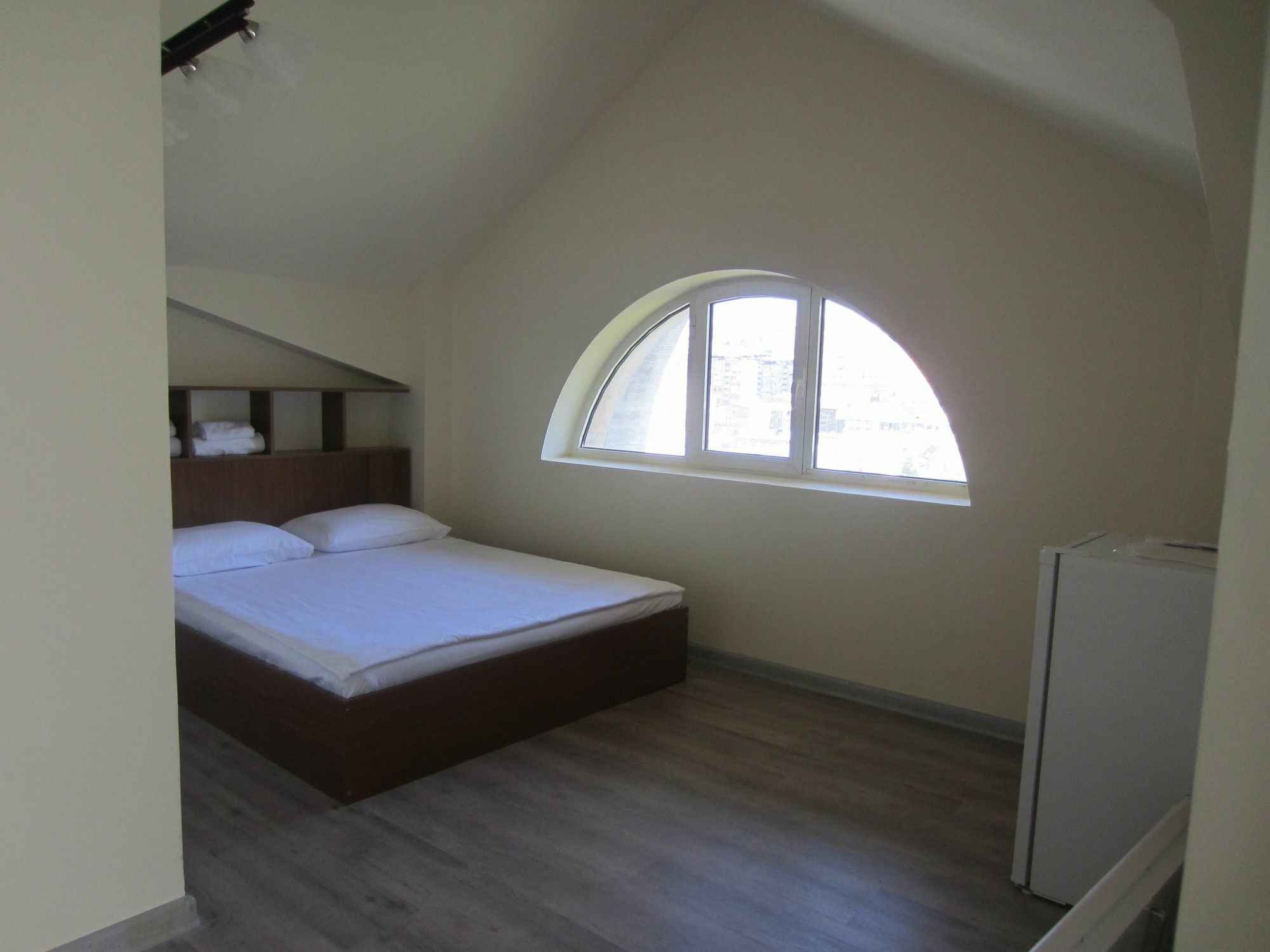 The Rooms Hostel Erivan Exterior foto